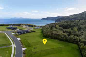 7 Otaketake Drive, Kinloch