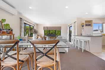 16A George Crescent, Buckland