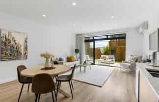 9 Hudson Bay Road, Hobsonville