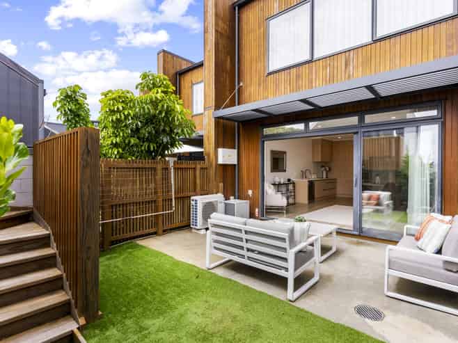 9 Hudson Bay Road, Hobsonville