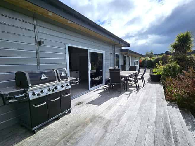 24 Lacebark Drive, Kinloch