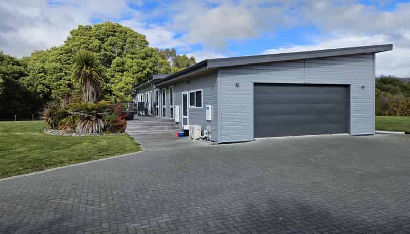 24 Lacebark Drive, Kinloch