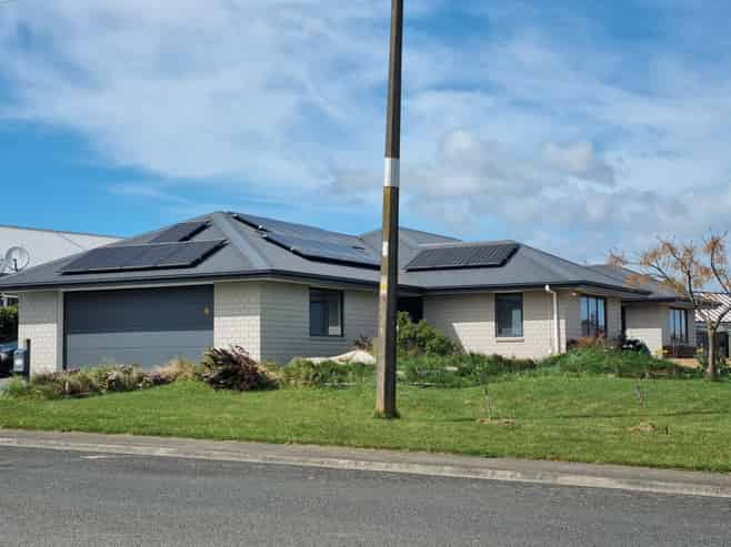 7 Lake View Road, Waipukurau