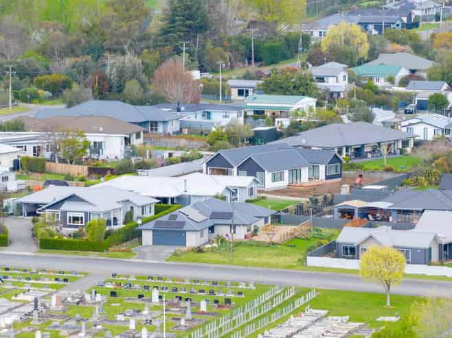 7 Lake View Road, Waipukurau