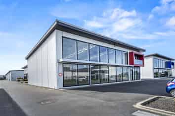 327SQM Modern Industrial Unit For Lease