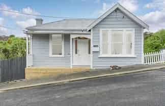 16 Dalry Street, Mornington