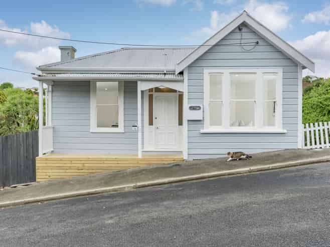 16 Dalry Street, Mornington