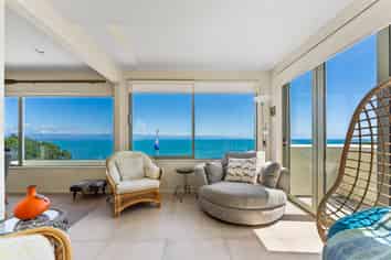 31 The Cliffs, Britannia Heights