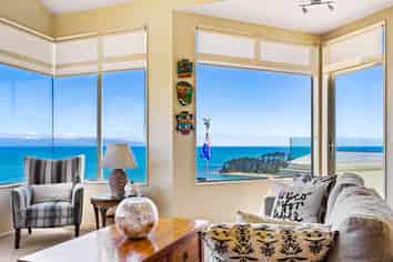 31 The Cliffs, Britannia Heights