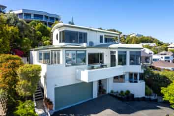 31 The Cliffs, Britannia Heights