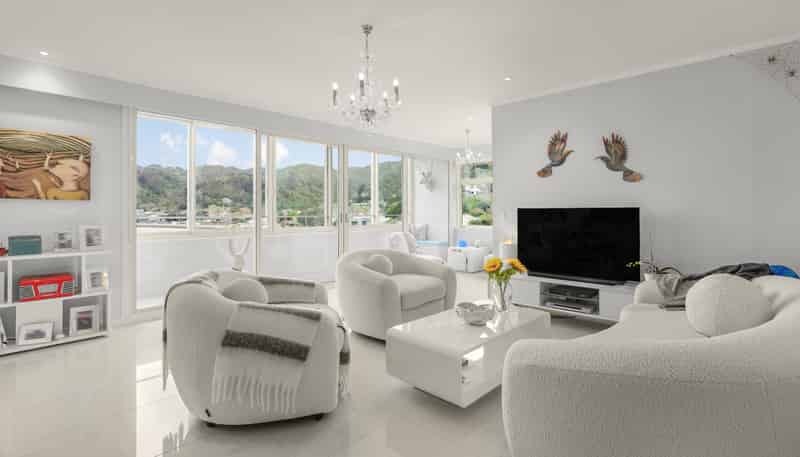 2/4 Gill Road, Eastbourne