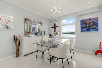 2/4 Gill Road, Eastbourne
