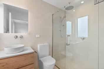 2/11 Tamihana Avenue, Fairfield