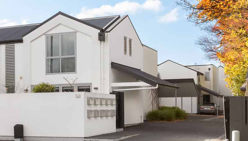 2/160 Rossall Street, Merivale