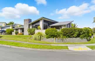 2 Cadastral Court, Paraparaumu