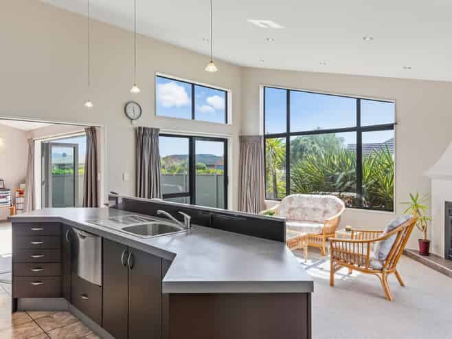 2 Cadastral Court, Paraparaumu
