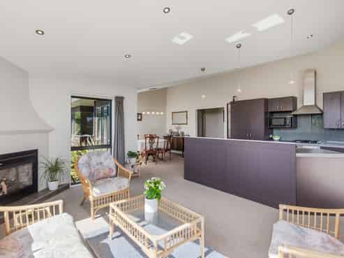 2 Cadastral Court, Paraparaumu