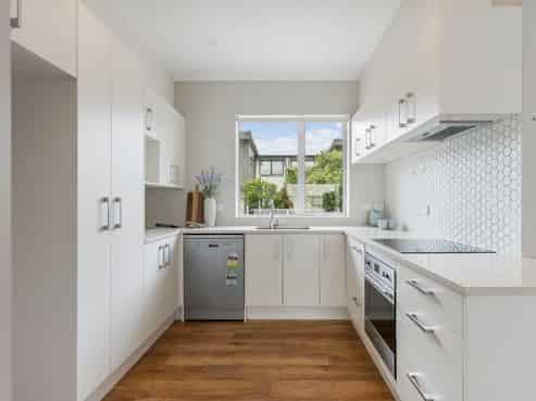 16 Whale Road, Mount Wellington