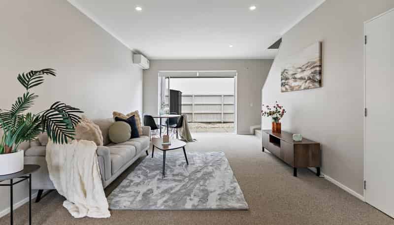 16 Whale Road, Mount Wellington