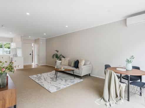 16 Whale Road, Mount Wellington