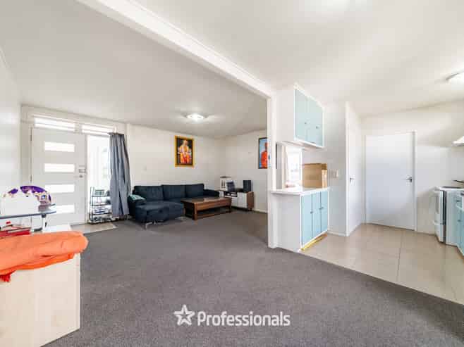 121-123J Bell Road, Waiwhetu