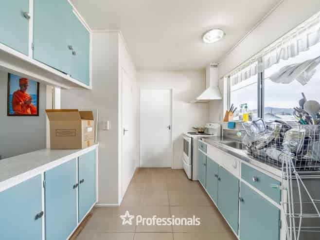 121-123J Bell Road, Waiwhetu