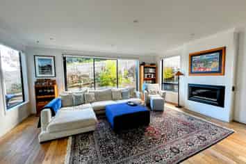 8 The Track, Plimmerton
