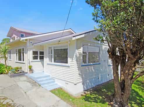 5 Shortland Street, Khandallah