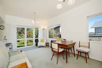 5 Shortland Street, Khandallah