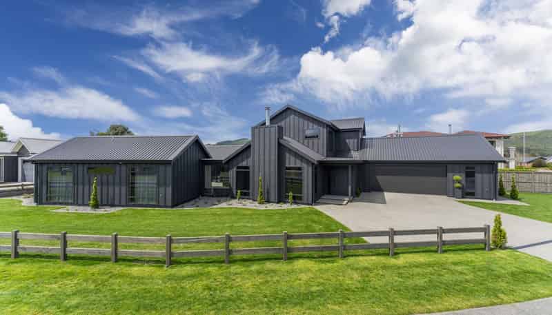 14 Pukeko Way, Kinloch