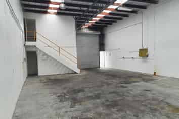 Workshop Bell Block For Lease