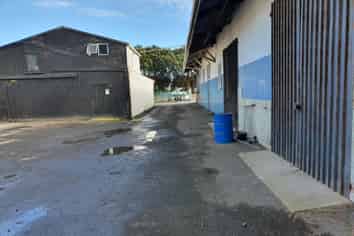 Contractors Workshop/Storage For Lease