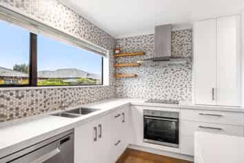 22C Dickens Street, Owhata