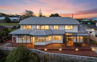 216 Whitford Road, Shamrock Park