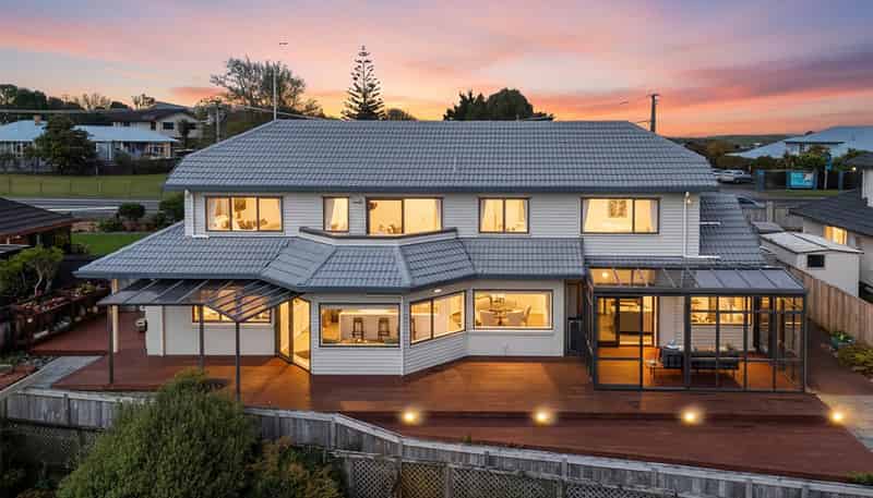 216 Whitford Road, Shamrock Park