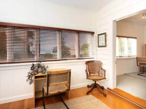 119 Chaucer Road North, Hospital Hill