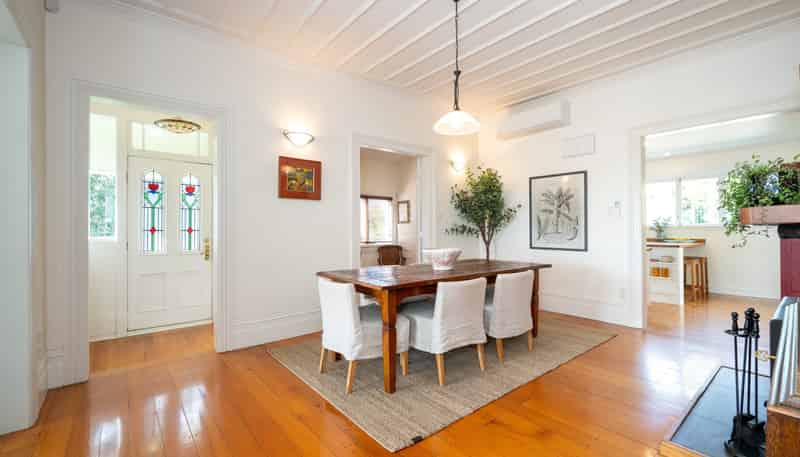 119 Chaucer Road North, Hospital Hill