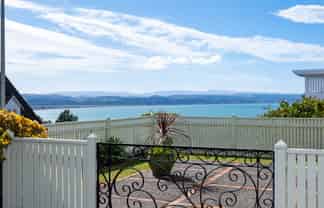 119 Chaucer Road North, Hospital Hill