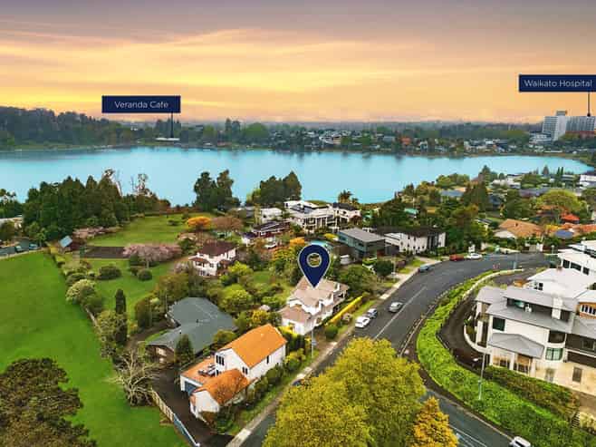 150 Lake Crescent, Hamilton Lake