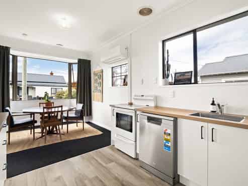 16 Eskvale Street, Saint Kilda