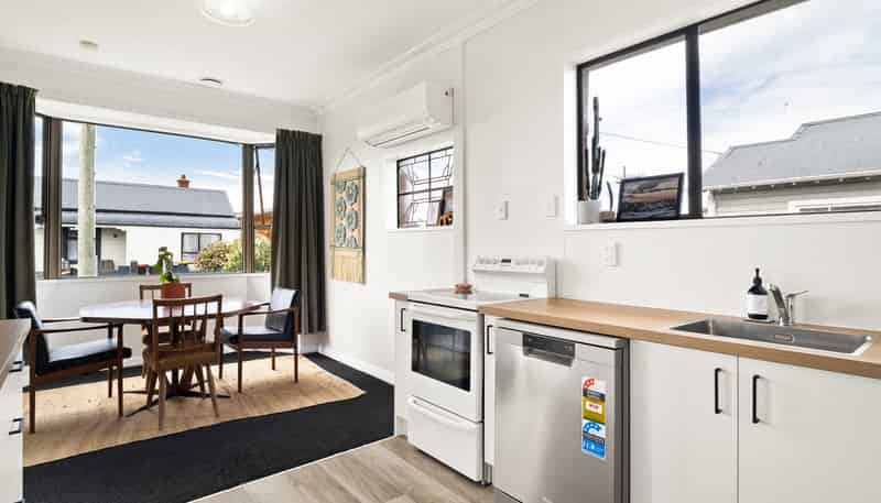 16 Eskvale Street, Saint Kilda