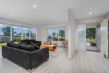37 Longreach Drive, Cooks Beach
