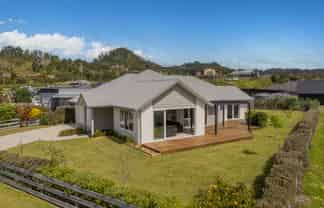 37 Longreach Drive, Cooks Beach