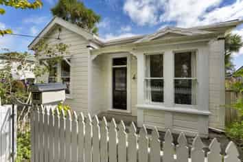 149 Cambridge St, Levin