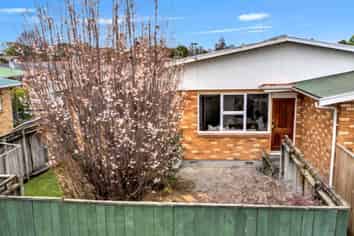 2/84 Linton Street, West End