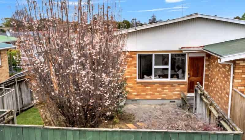 2/84 Linton Street, West End