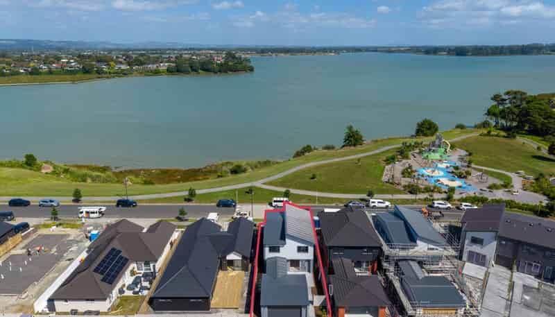 121 Waituarua Drive, Conifer Grove