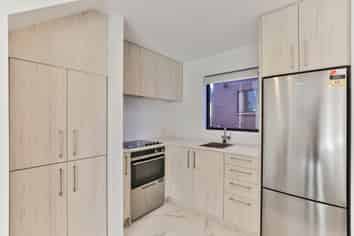 8/10 Wilsher Cresent, Henderson