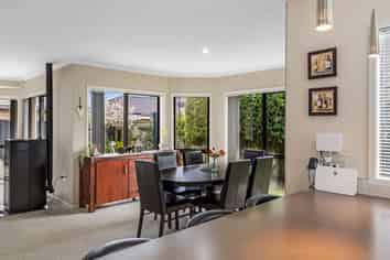 9 Barry Curtis Place, Levin
