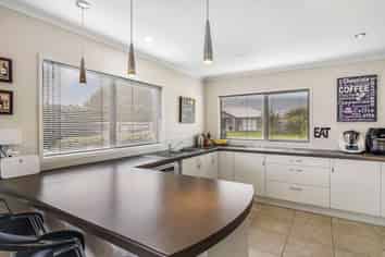 9 Barry Curtis Place, Levin